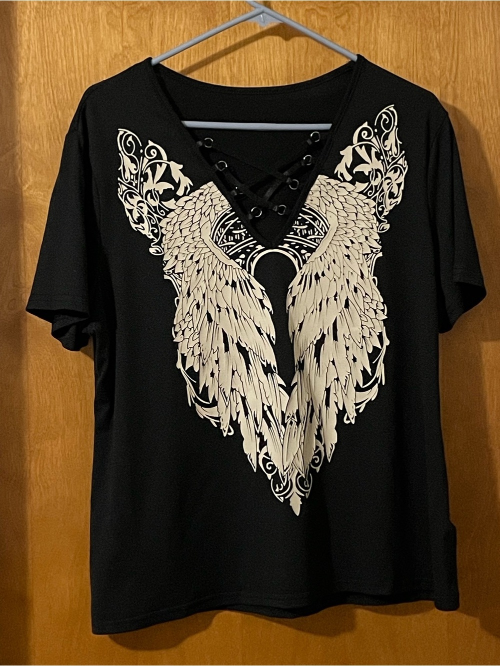 SHEIN Black Short Sleeve Lace-Up V-Neck Top with Cream Wing Print